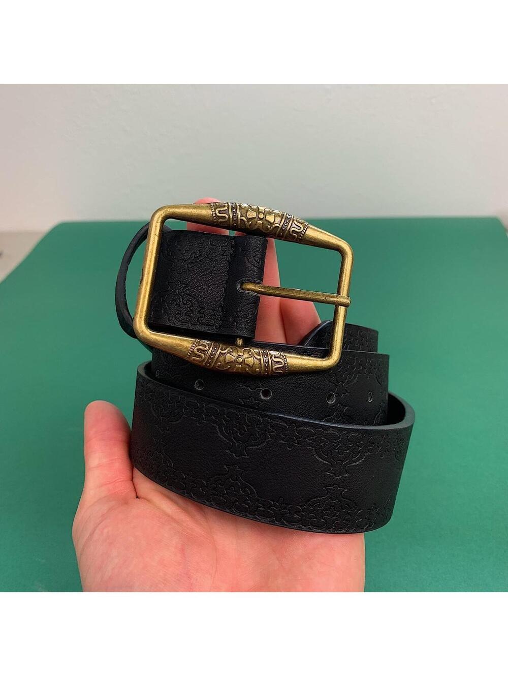 American Western Cowboy Cowgirl vintage style black belt. Gold belt buckle. 40 - Picture 5 of 8